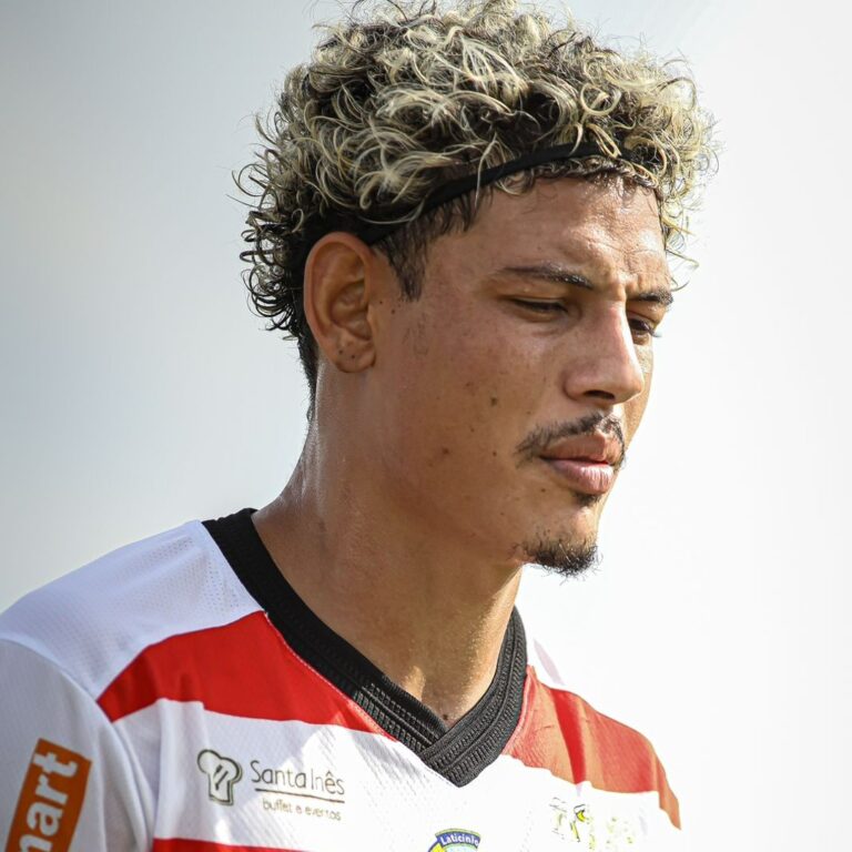 Lucas Lima joga pelo Linense/SP, que ainda busca classificação no Paulistão Série A2