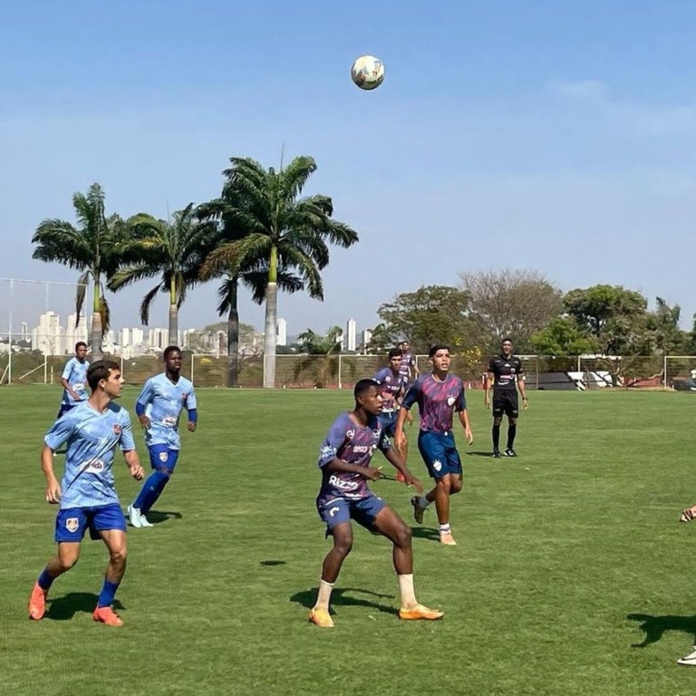 Sub-20 (G2) do GEA vence o sub-17 do Vila Nova, em jogo-treino em Goiânia