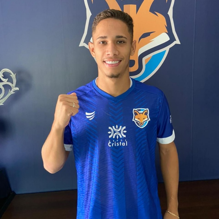 Grêmio Anápolis anuncia a contratação em definitivo do centroavante Lucas Ferreira
