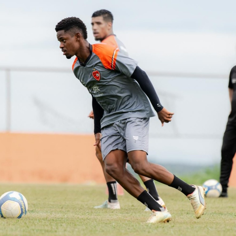Miguel Correia e Abraão Silvio lutam por vaga na semifinal do Goianão pelo Abecat Ouvidorense
