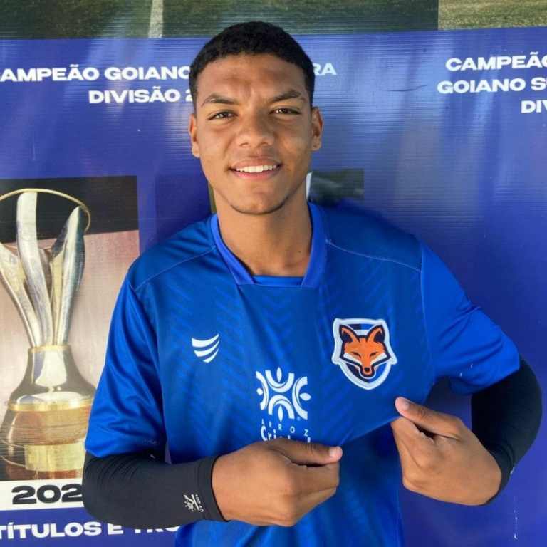 Grêmio Anápolis anuncia a contrataçaõ do lateral-esquerdo João Vitor