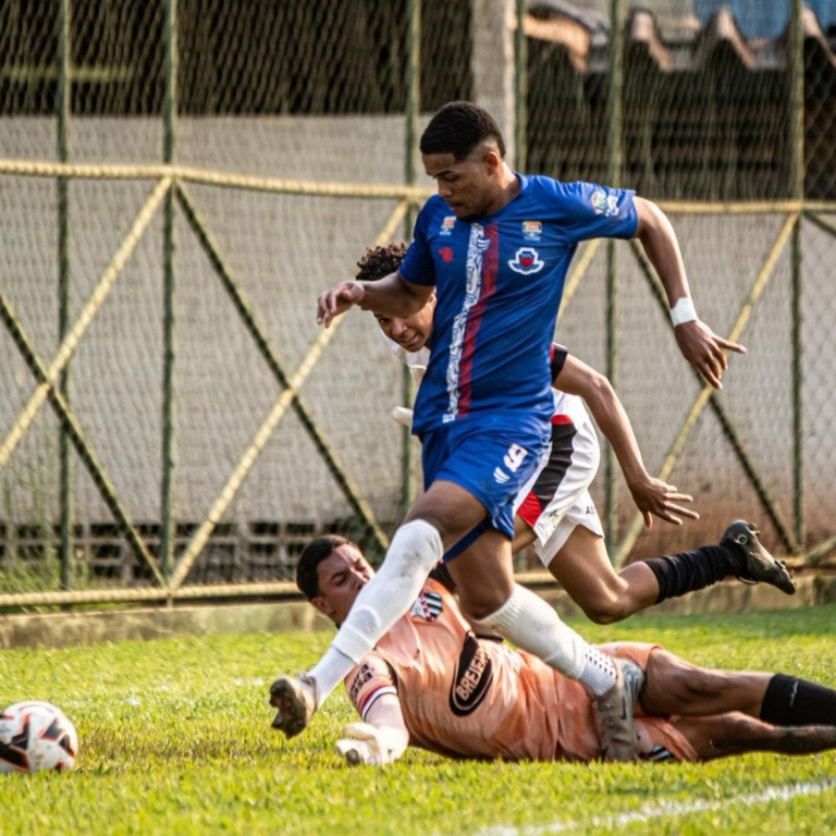 Mateus Bahia marca golaço em vitória do Guanabara City pela 2ª rodada da Copa Goiás sub-20