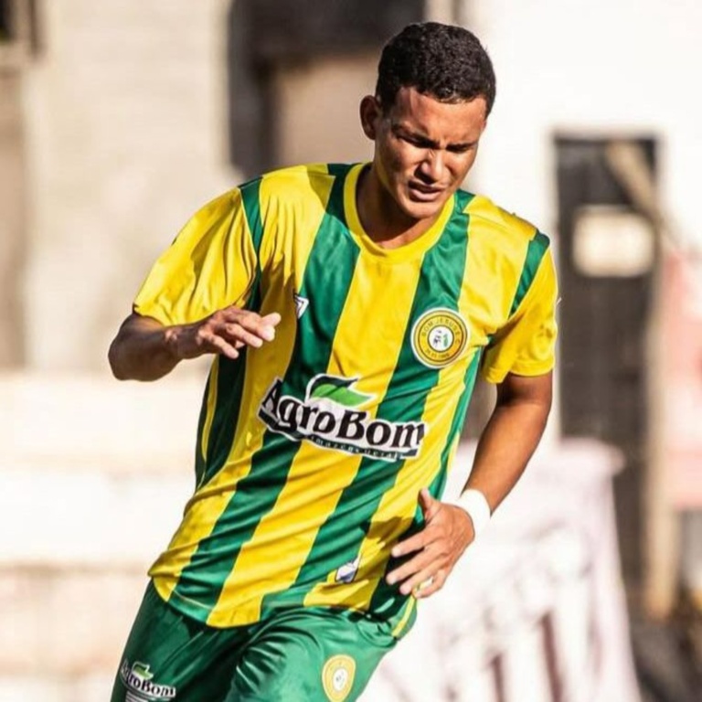 Atacante Wellington Oliveira marca segundo gol na terceira divisão goiana em goleada do Bom Jesus