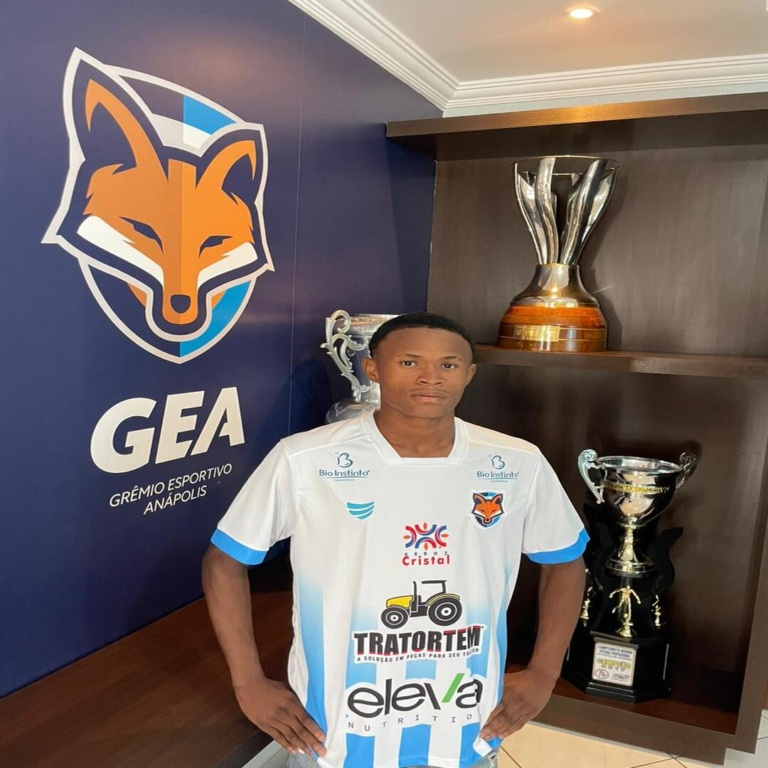 Grêmio Anápolis contrata lateral-esquerdo Sodré, que disputou a Copinha 2026 pelo São Luís/MA