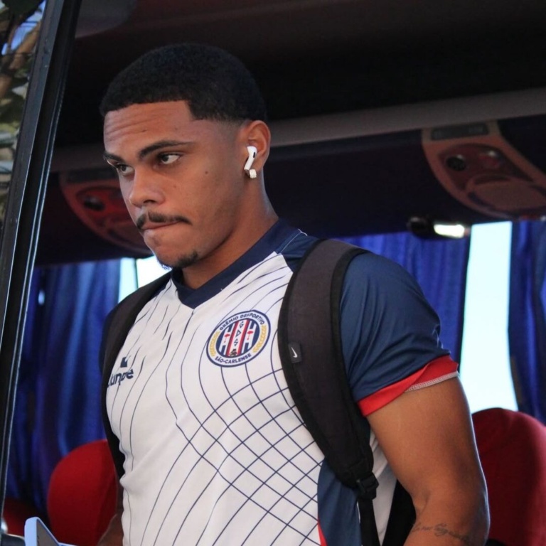 Erick Lacerda marca pelo Grêmio São-Carlense/SP, que avança para as quartas de final do Paulista A4