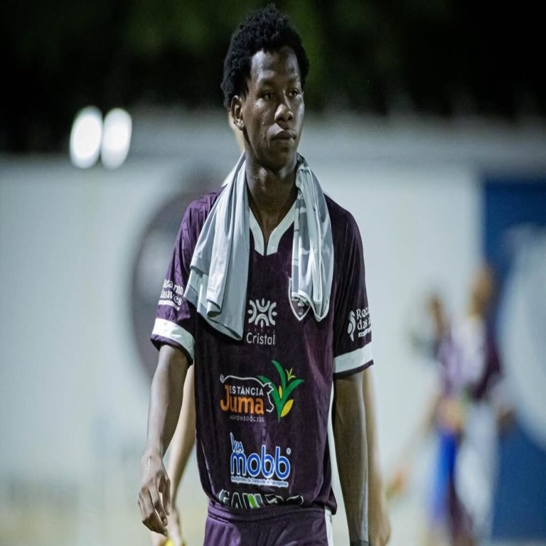 Jackson marca primeiro gol pelo Inhumas contra o Cerrado pelo Goianão sub-20