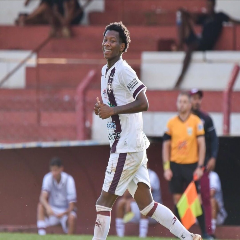 Jackson faz grande jogada e concede assistência pelo Inhumas no Goianão sub-20