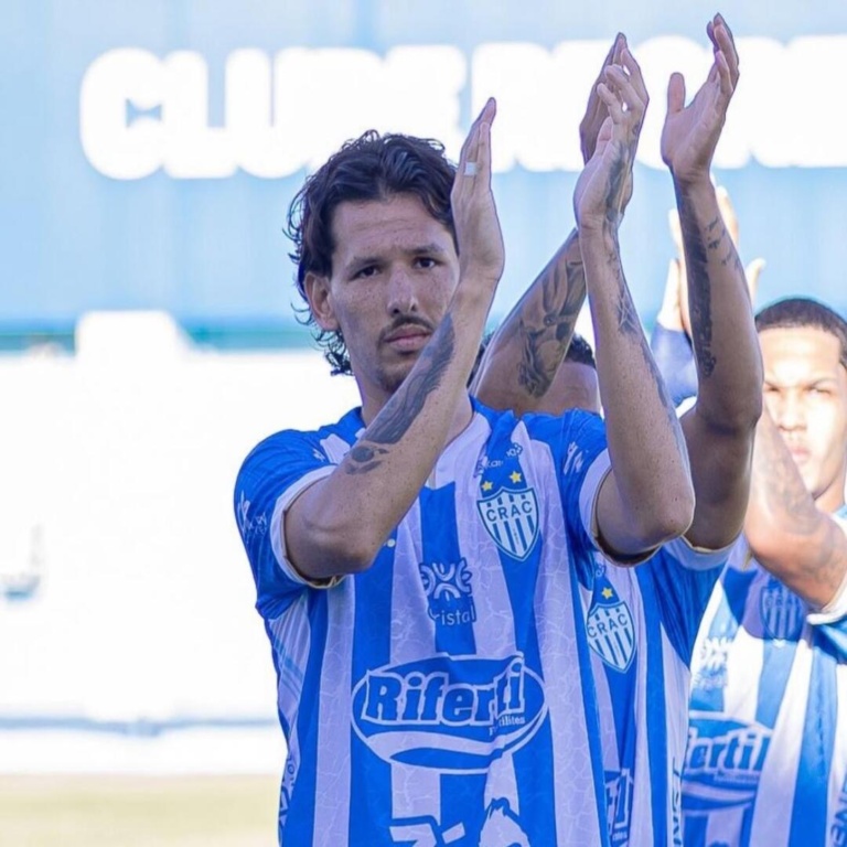 Vitor Mota marca de pênalti e classifica o Crac para a segunda fase do Brasileirão Série D