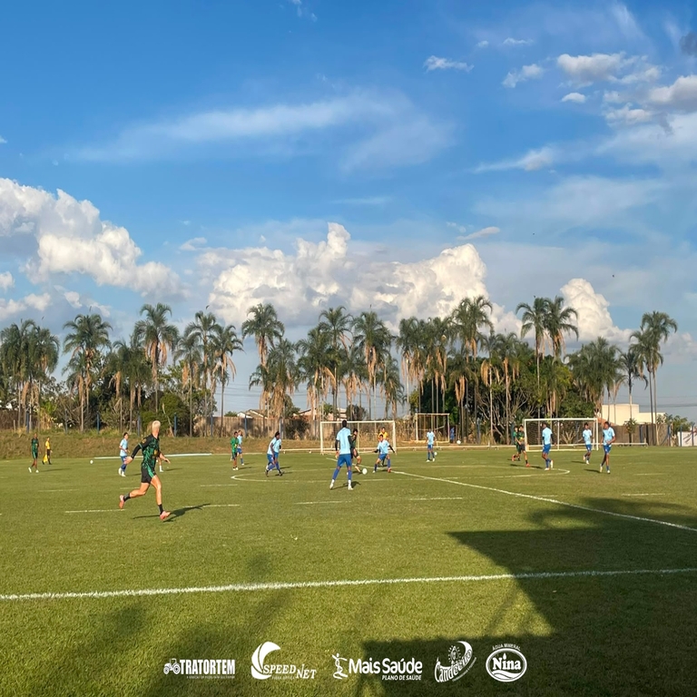 Grêmio Anápolis encerra semana de preparação com amistoso contra o Crixás