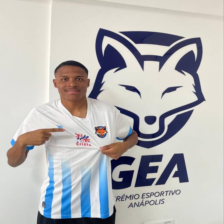 Grêmio Anápolis acerta a contratação do volante Felipe hulk