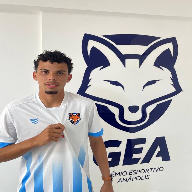 Grêmio Anápolis acerta a contratação do atacante Yuri Rezende