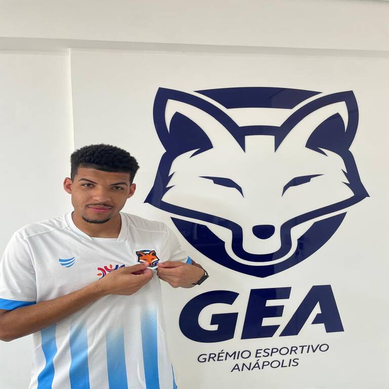Grêmio Anápolis acerta a contratação do centroavante Thomaz Rocha
