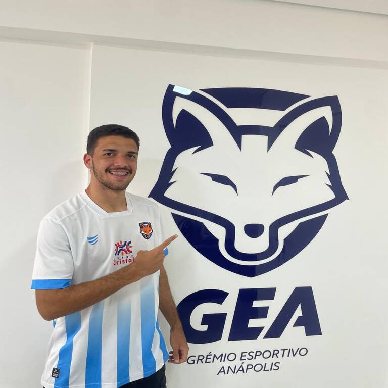 Grêmio Anápolis acerta a contratação do centroavante Fillipi Samuel