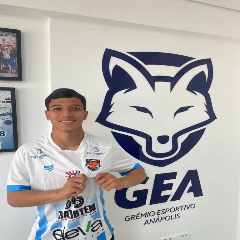 Grêmio Anápolis acerta a contratação por empréstimo do meia Rhuan Moreira