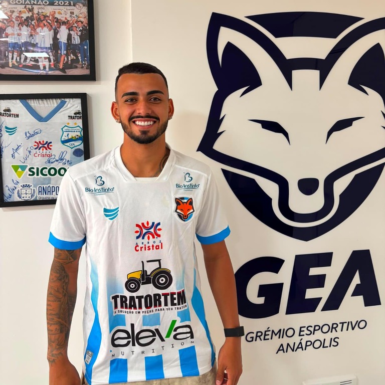 Grêmio Anápolis acerta a contratação em definitivo do volante Victor Lustosa