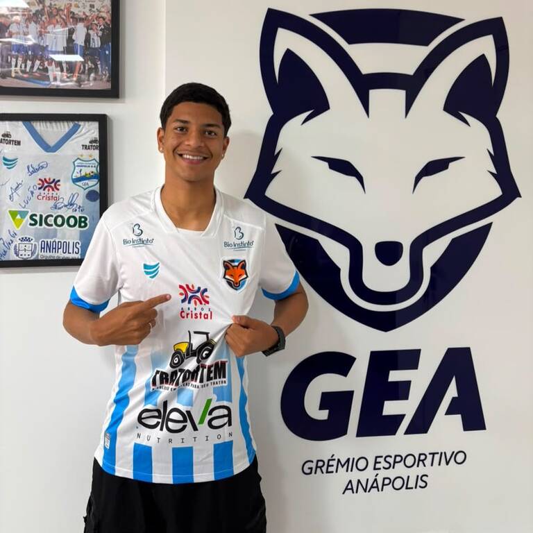 Grêmio Anápolis acerta a contratação do meia Kauã Simas