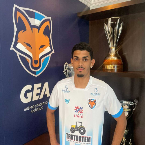 Grêmio Anápolis contrata Marcos Vinícius, centroavante que disputou a Copinha pelo Meia-Noite/SP