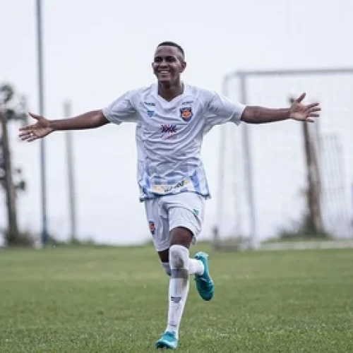 Iury Jesus faz aniversário nesta terça-feira (28)