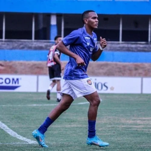 Grêmio Anápolis comunica saída do atacante Iury Jesus