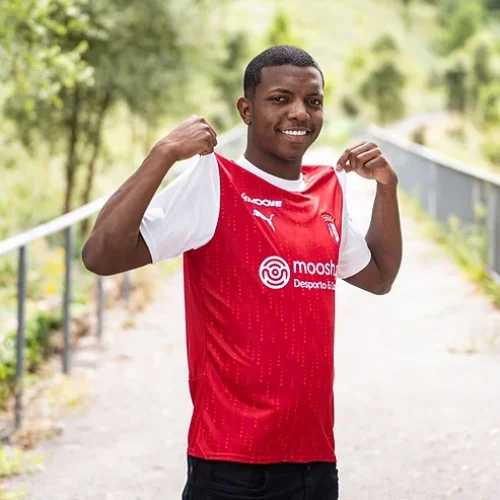 Grêmio Anápolis parabeniza o volante D’Ávila Borges pelo aniversário