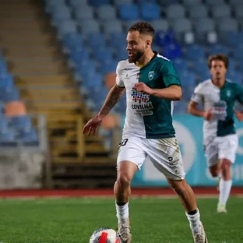 Renato Soares estreou como titular pelo Sporting da Covilhã de Portugal