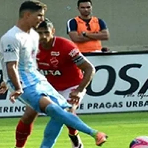 Gustavo volta a marcar pelo Anápolis