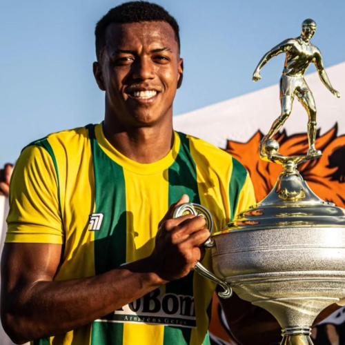 Zagueiro Darlan Silva encerra terceira divisão goiana com gol e título da competição pelo Bom Jesus