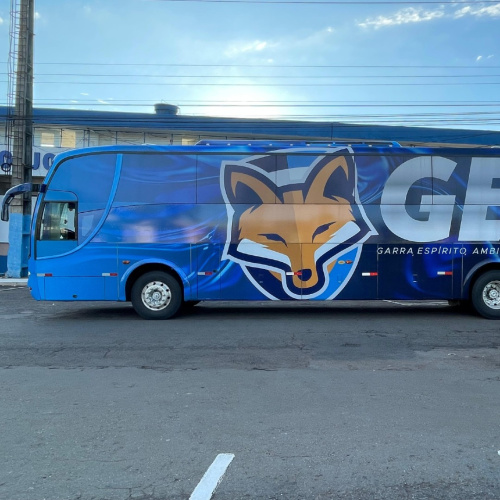 O novo ônibus oficial do GEA chegou em Anápolis; confira o vídeo