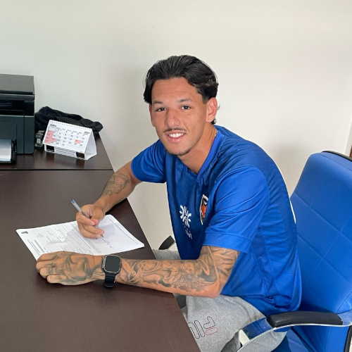 Vitor Mota renova contrato com o Grêmio Anápolis até fevereiro de 2029