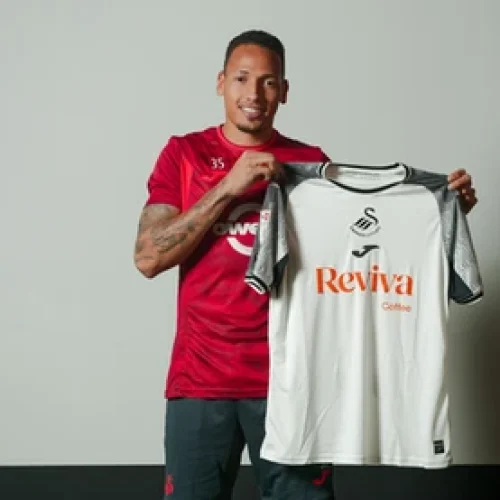 Grêmio Anápolis negocia em definitivo, o atacante Ronald Martins ao Swansea City da Inglaterra